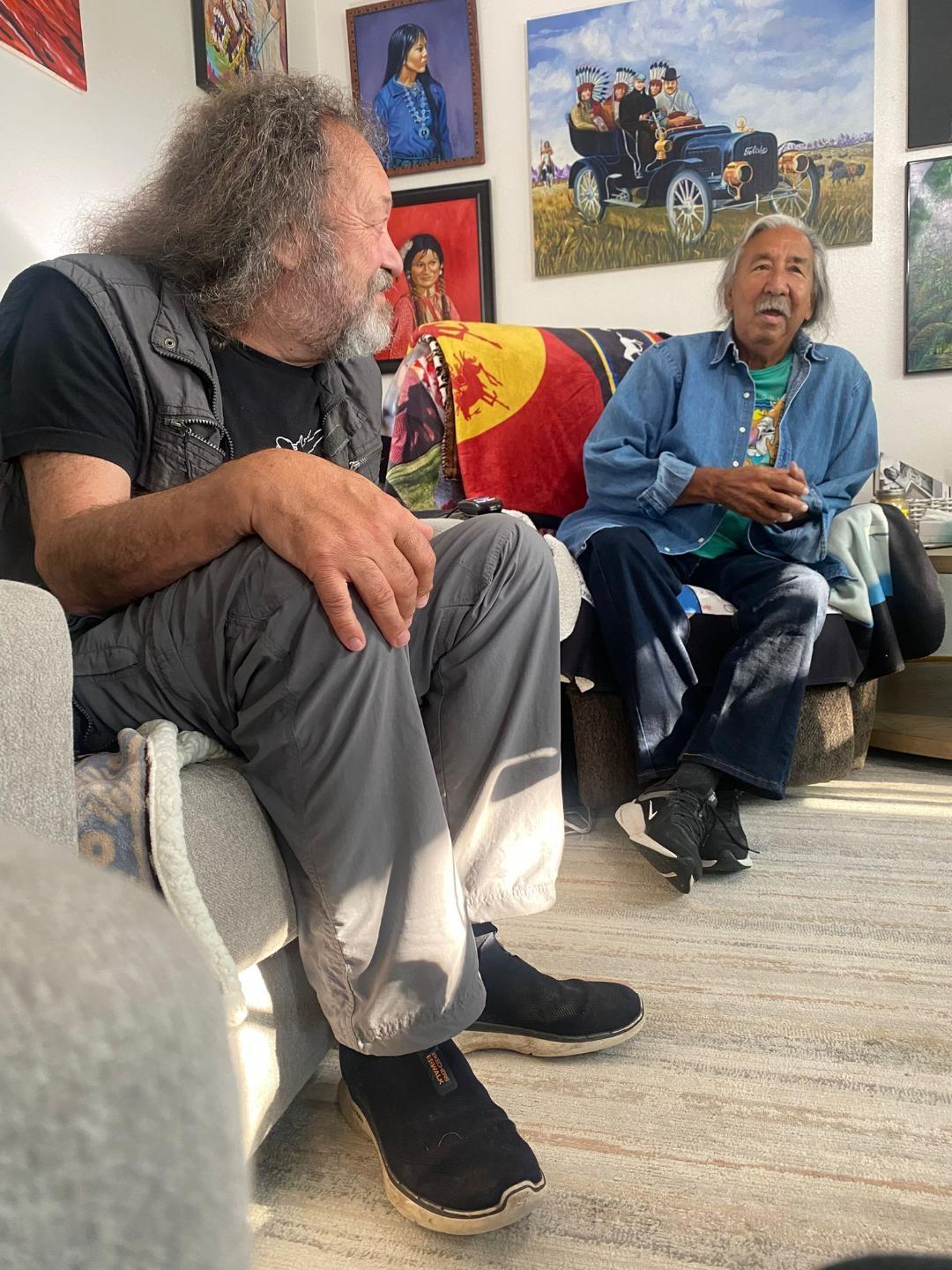 Leonard Peltier im Gespräch mit Michael Koch von Tokata-LPSG RheinMain, 22.6.25