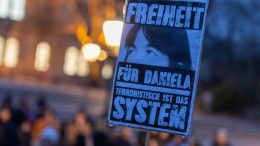 schild freiheit fuer daniela