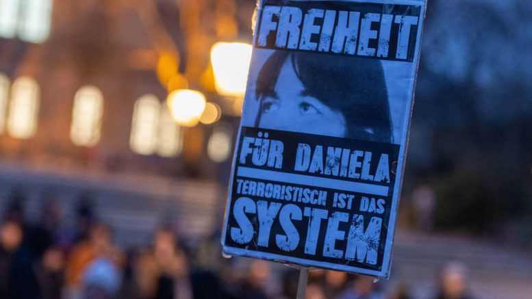 schild freiheit fuer daniela