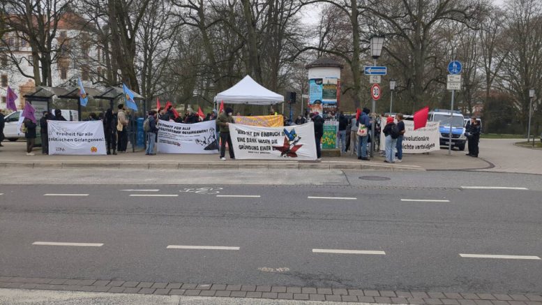 Kundgebung vor dem Gericht Celle Prozessauftakt gegen Daniela Klette
